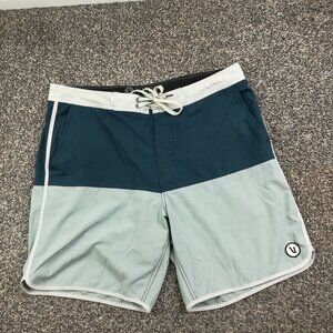 Vuori Shorts Mens 34 Cruise Boardshorts Swim Surf Beach Colorblock 7.5" Blue